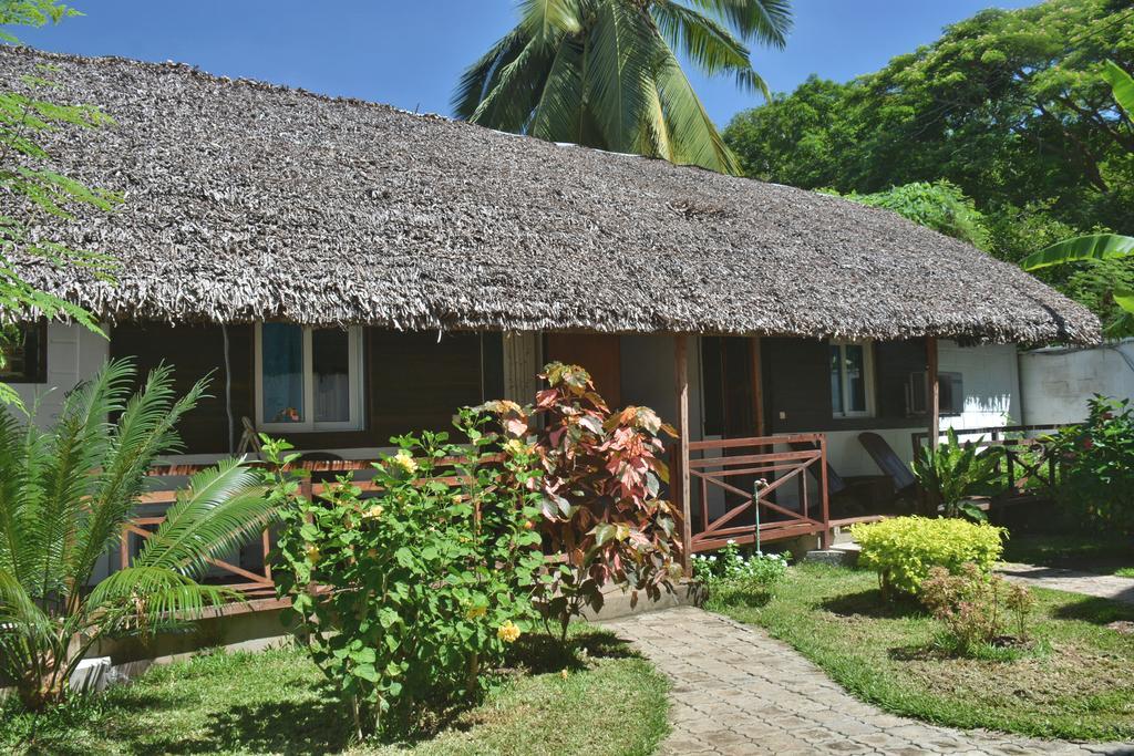 Ylang hôtel Ambondrona  Exterior foto